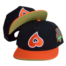 Load image into Gallery viewer, Heart Snapback