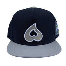 Load image into Gallery viewer, Heart Snapback w/ Blue Bottom