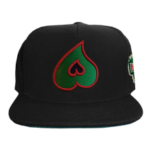 Load image into Gallery viewer, Heart Snapback W/ Side Patch