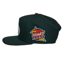 Load image into Gallery viewer, Heart Snapback w/ Red Bottom